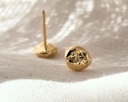 gold-mini-molten-studs-for-a-last-minute-gift