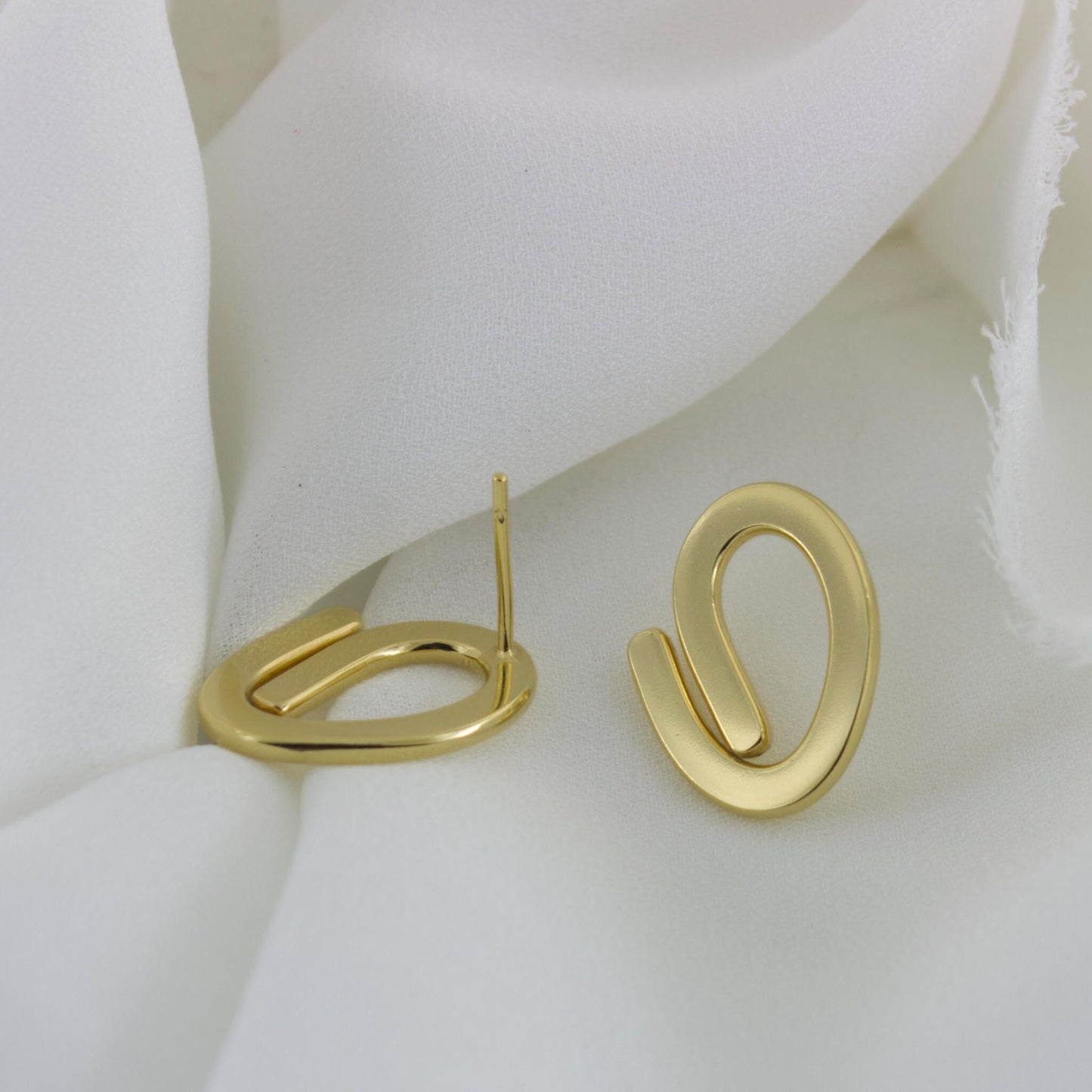 contemporary gold loop earrings made in christchurch nz